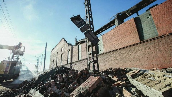 Destrucción en la Fábrica Productora de Zinc de Chelyabinsk causada por la onda expansiva. © Photo Zhenya Khazhey